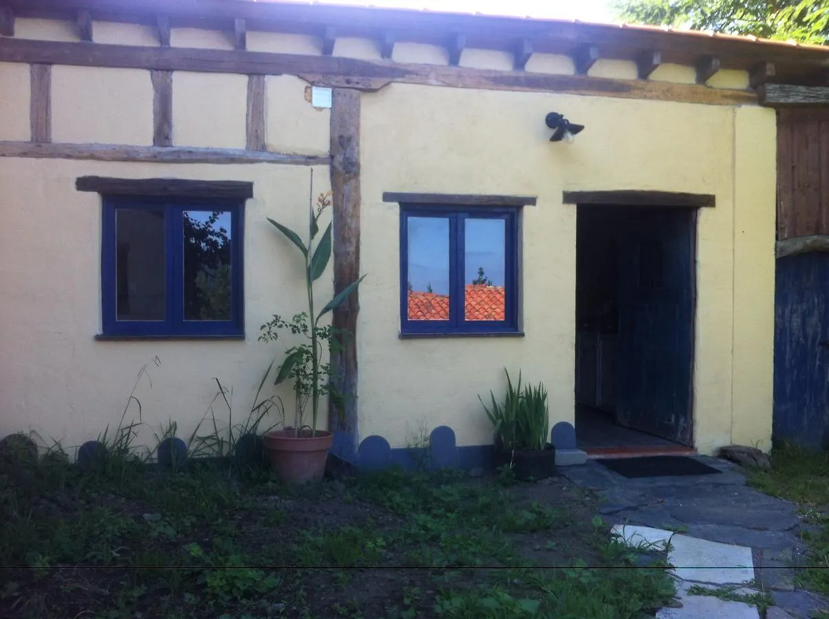 Apikale Hostal Ea
