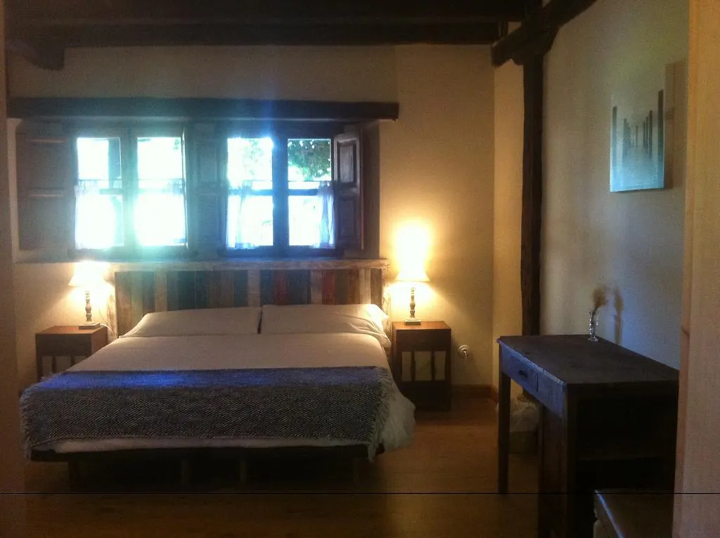 Apikale Guest House Ea Country house